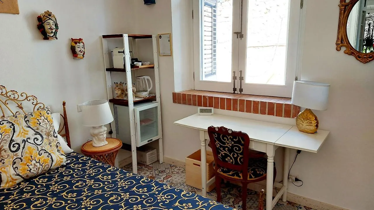 Vfh Villa Flavia Eco B&B - 50 Metri Dal Mare Santa Flavia 5*,  Italy